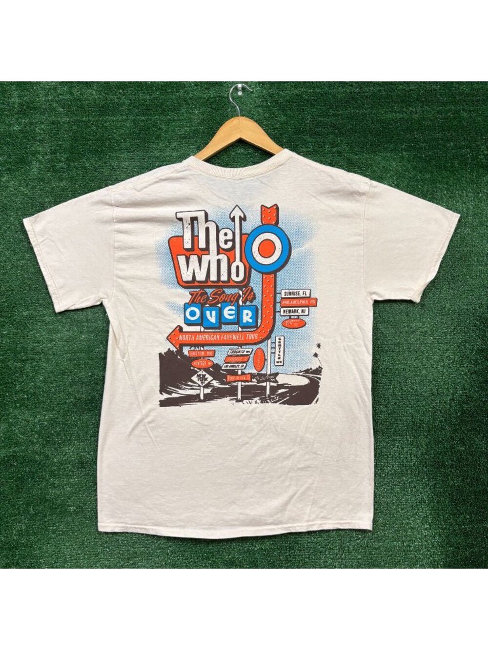The Who The Song Is Over beige T-Shirt Size Large